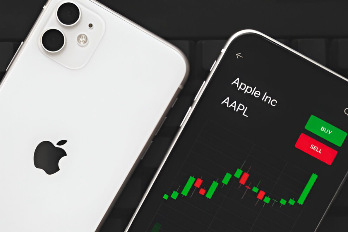 Apple Stock Hit by Market Turbulence From Threats of Tariff