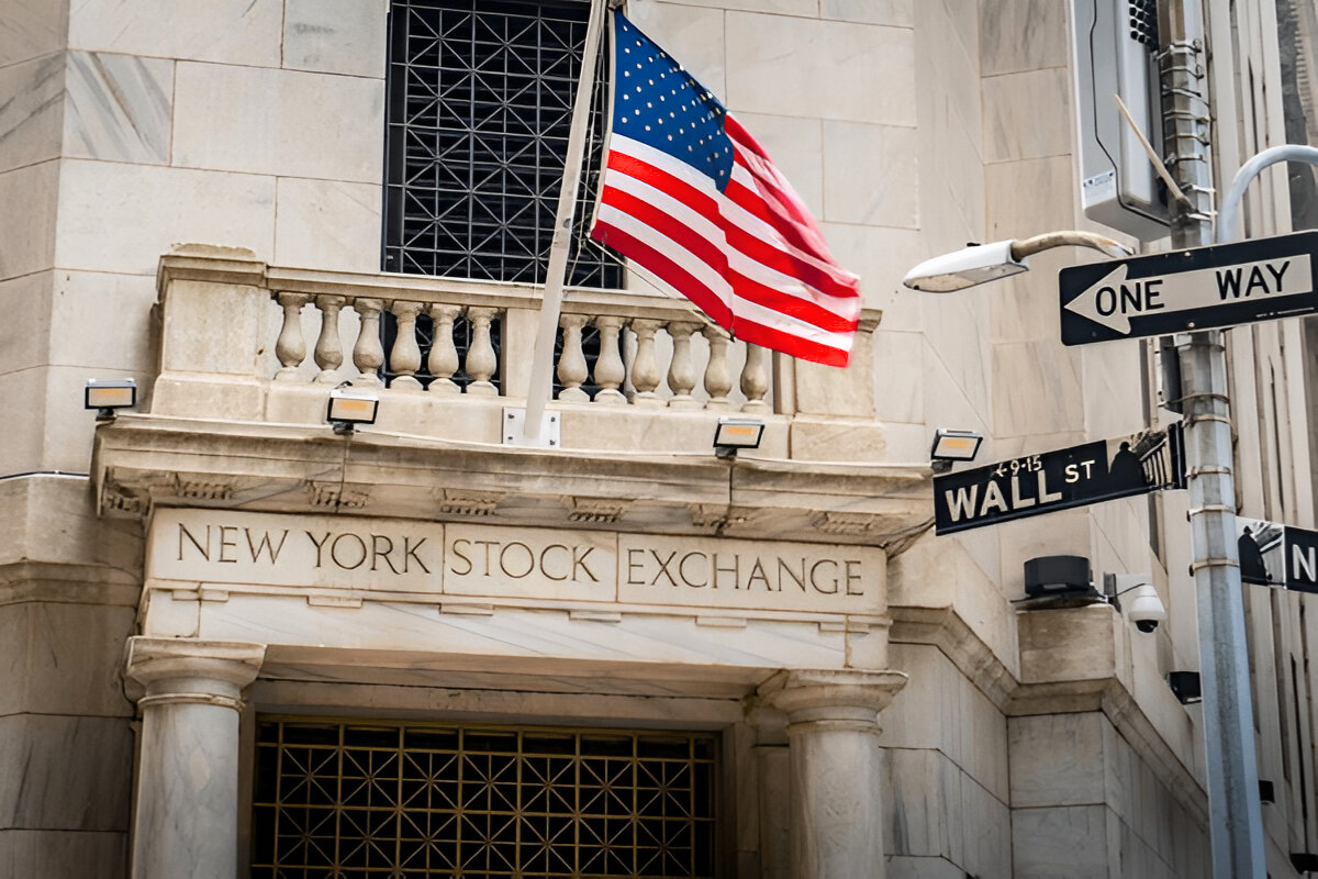 U.S. Markets Prepare for Extreme Week on Wall Street as Trade Waves Hit