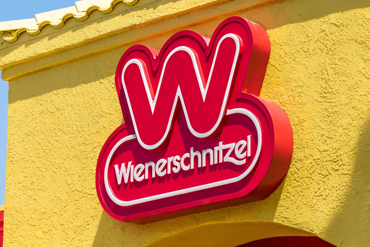 Wienerschnitzel and Walmart Clasping Hands: The Next Generation of the Fast-Food Arena?