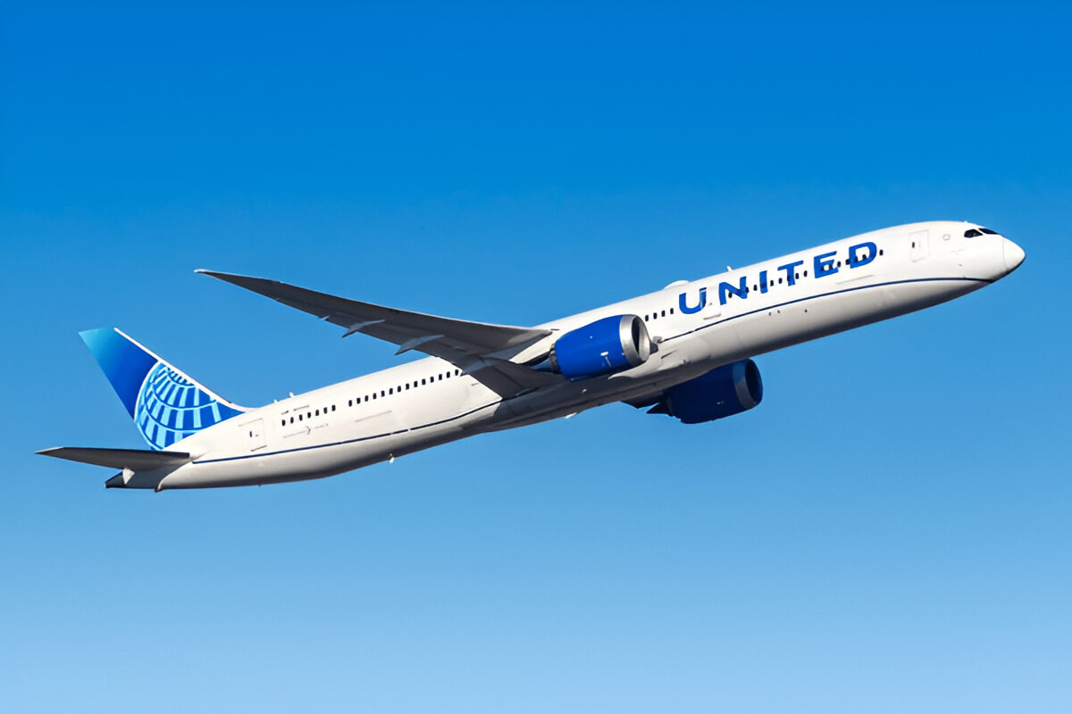 United Airlines Starlink Wi-Fi Regional Jets Delay